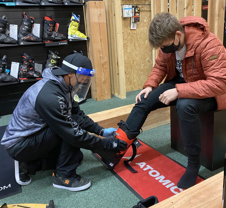Covid19-ski-boot-fitting Covid19-ski-boot-fitting